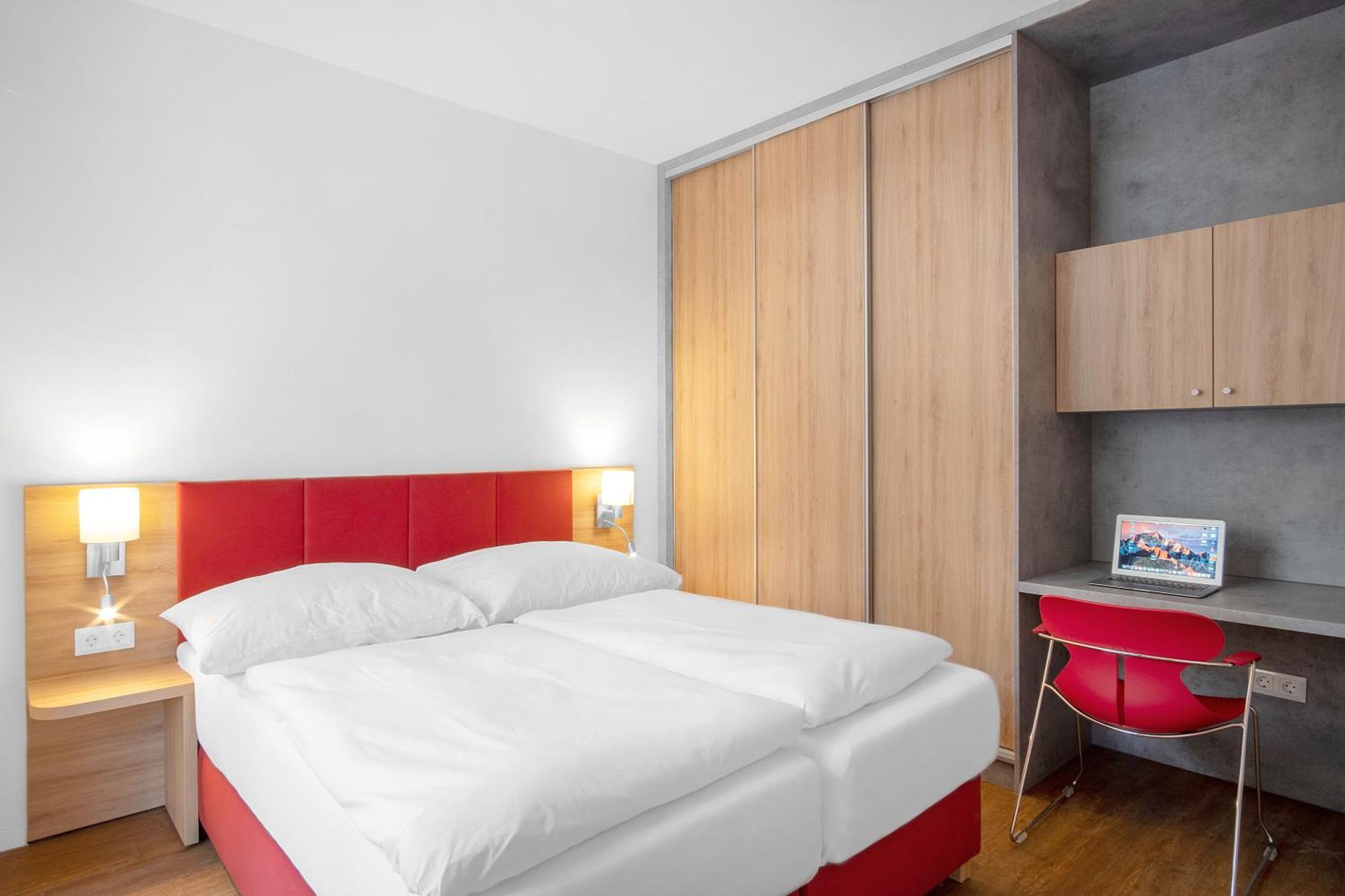 Szent Bernadett Családi Apartmanház Siófok Exterior foto